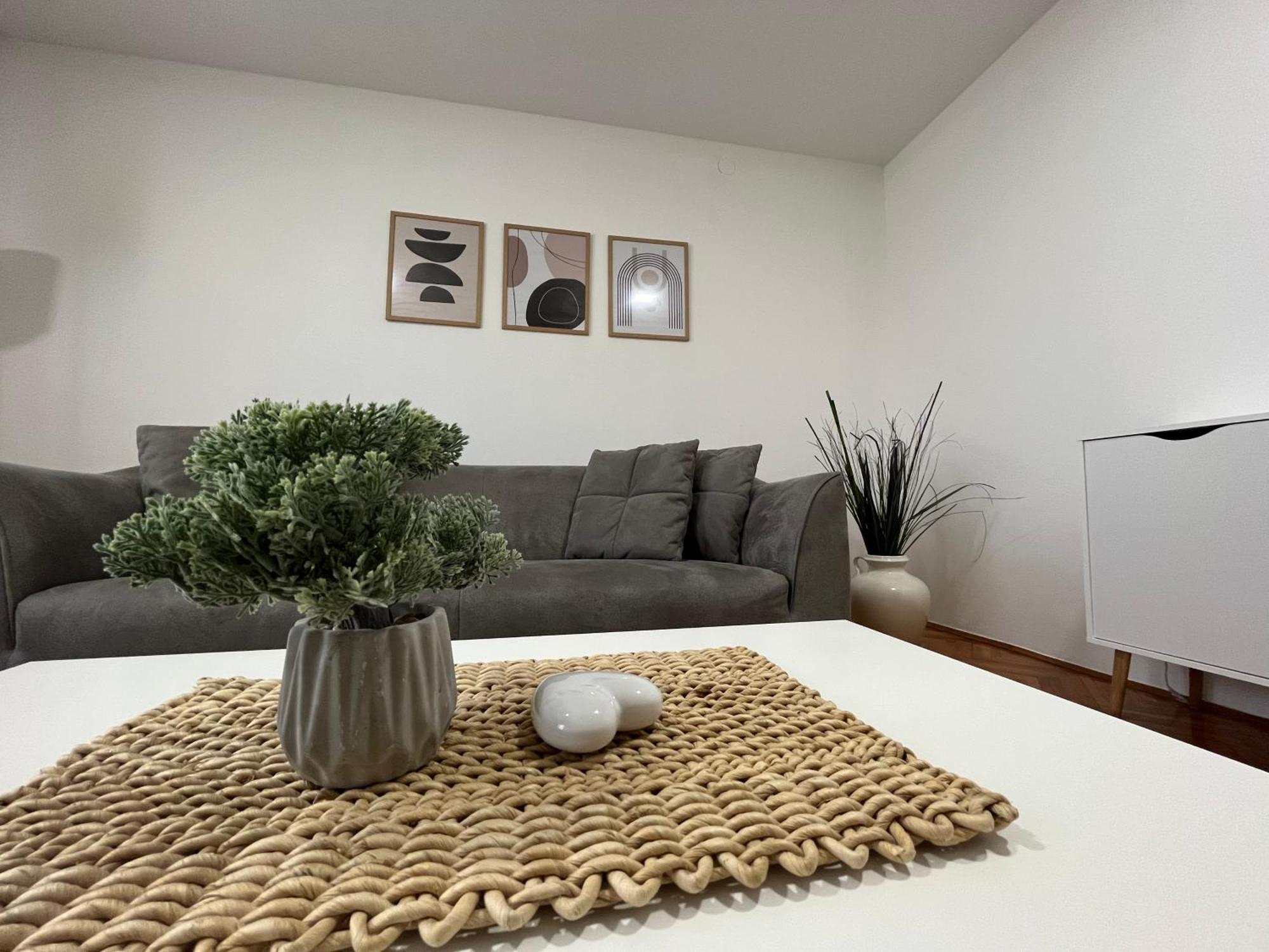 Apartman Mara Mala Subotica Buitenkant foto